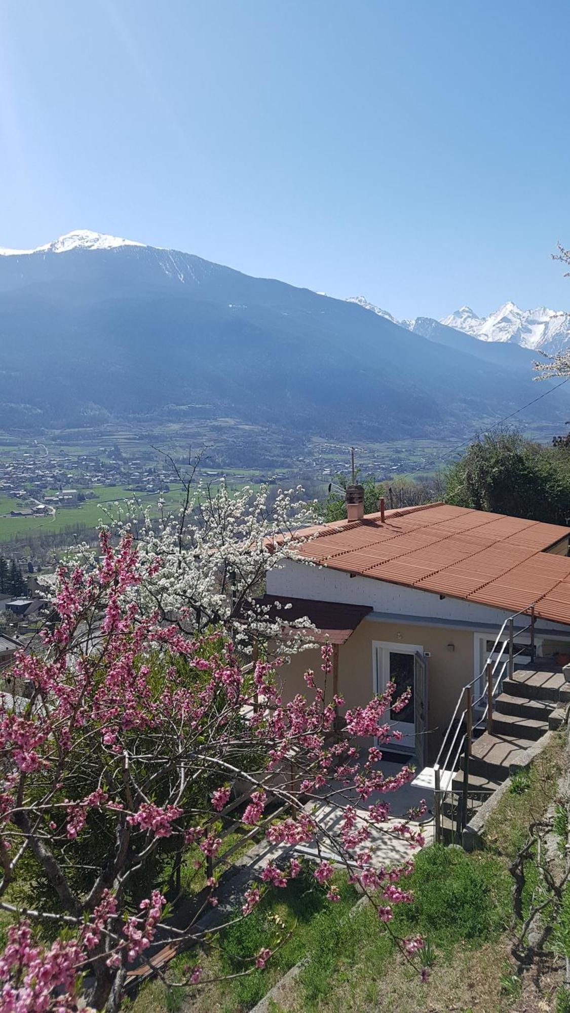Casa Le Vignole - Aosta Villa Екстериор снимка