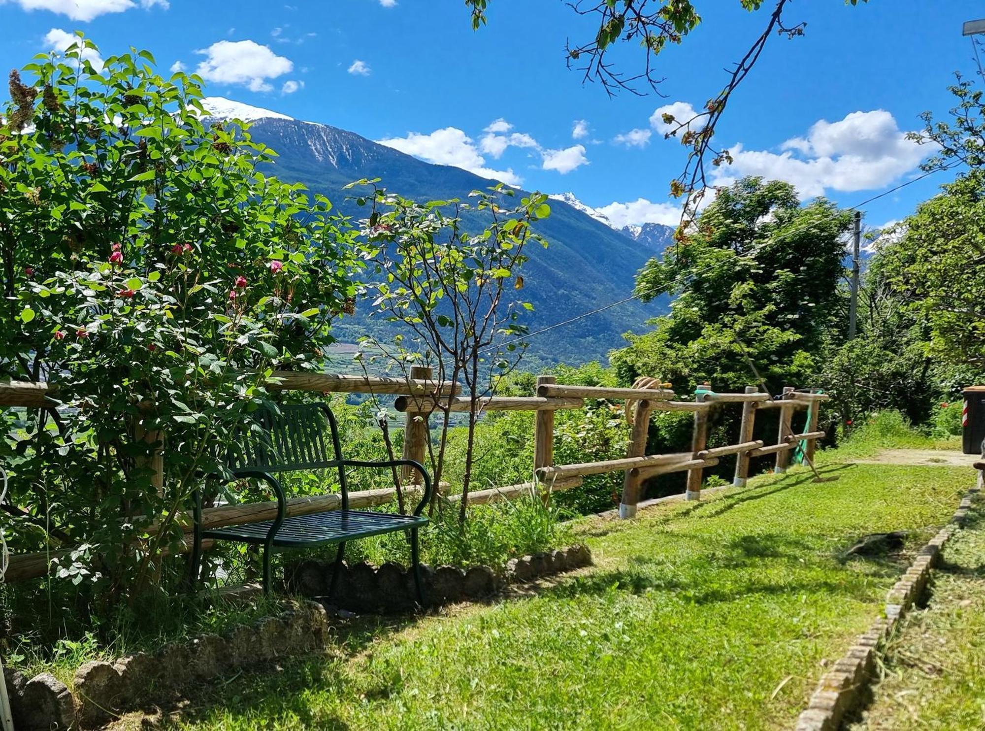Casa Le Vignole - Aosta Villa Екстериор снимка